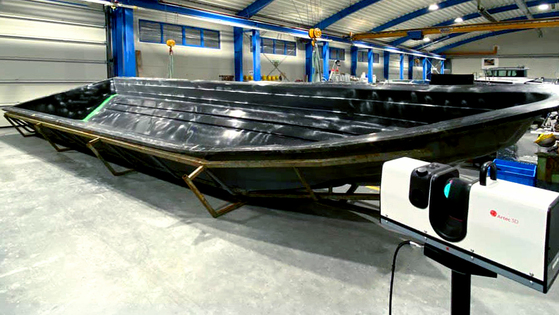 Reverse engineering of a speedboat