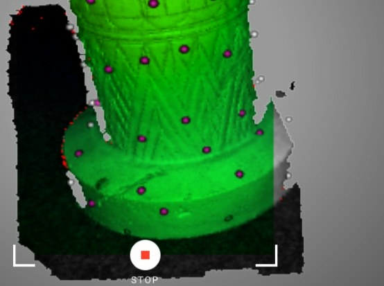 artec-leo-scanning-with-targets