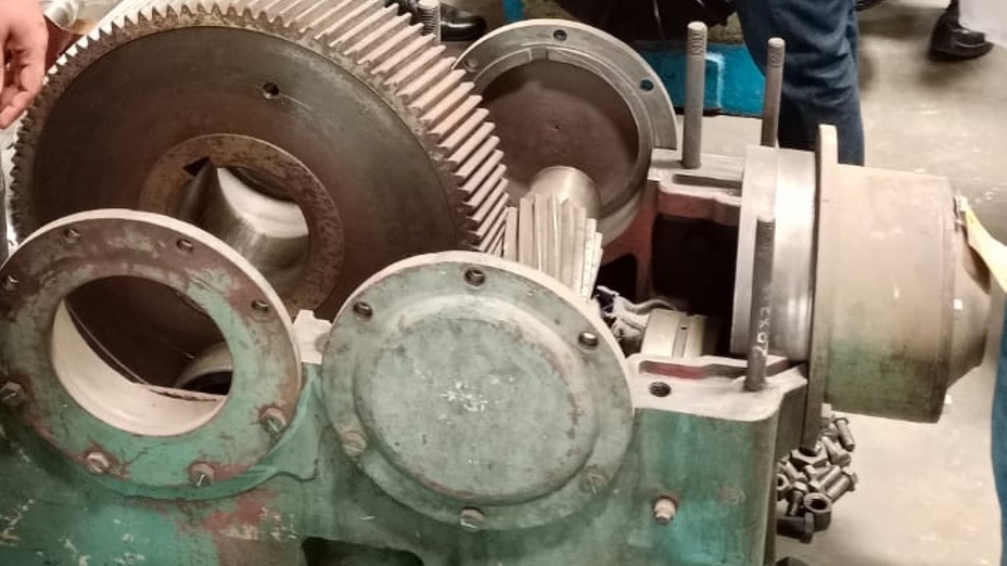 Inspecting Industrial Gearboxes